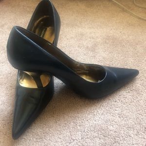 Chinese Laundry pointy toe classic pump NAVY